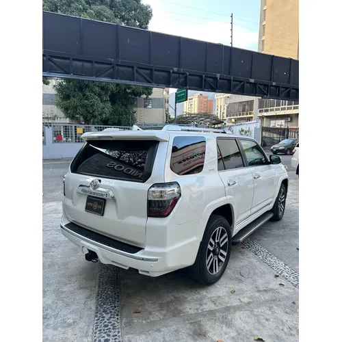 Toyota 4Runner Limited 2021 Blanco Caracas
