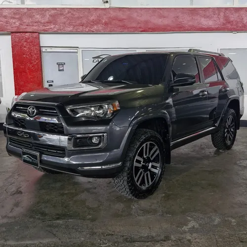 Toyota 4Runner Limited 2022 Gris Caracas