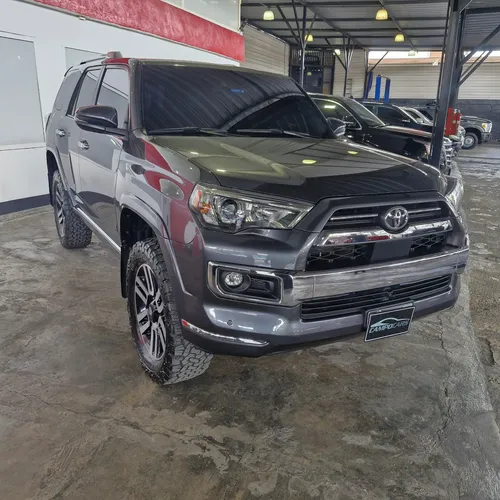 Toyota 4Runner Limited 2022 Gris Caracas