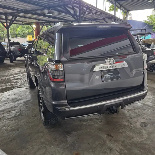 Toyota 4Runner Limited 2022 Gris Caracas