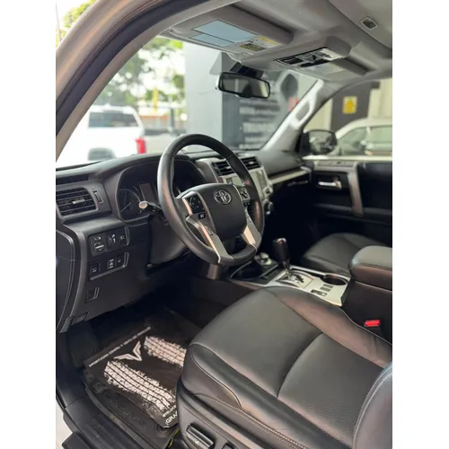 Toyota 4Runner Limited 2024 Blanco Caracas