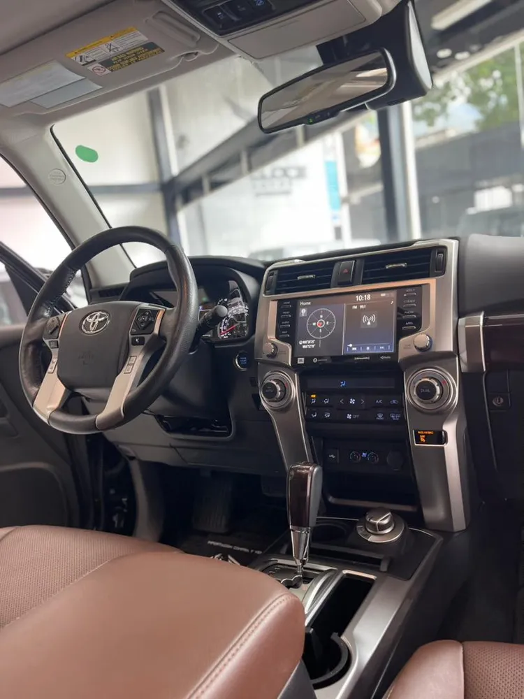 Toyota 4Runner Limited 2024 Negro Caracas