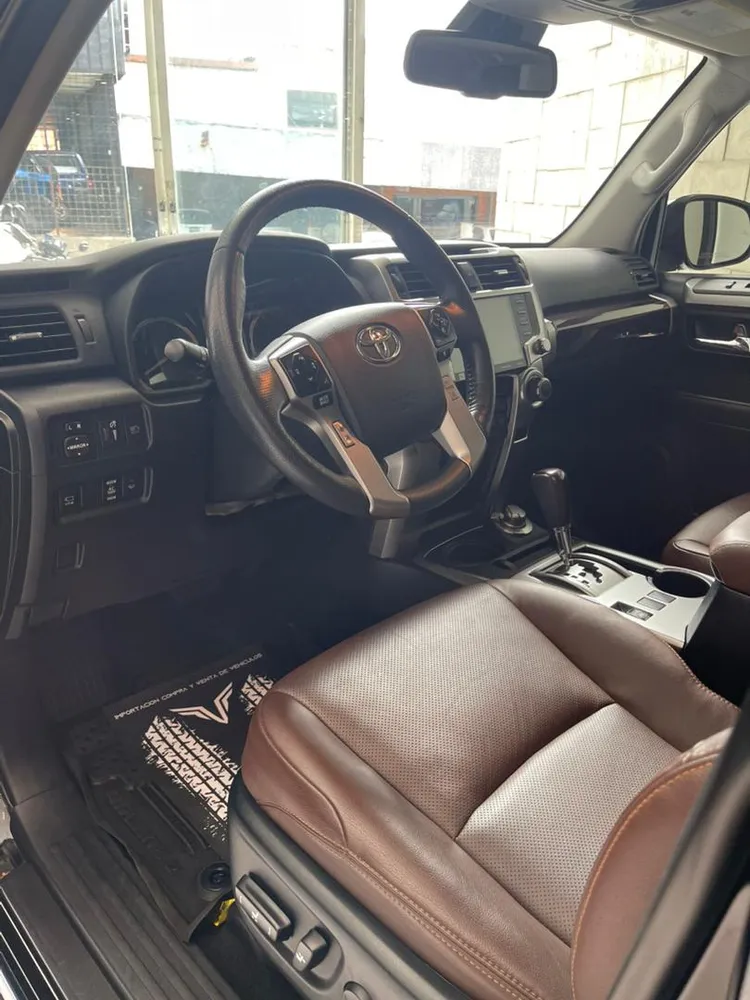 Toyota 4Runner Limited 2024 Negro Caracas