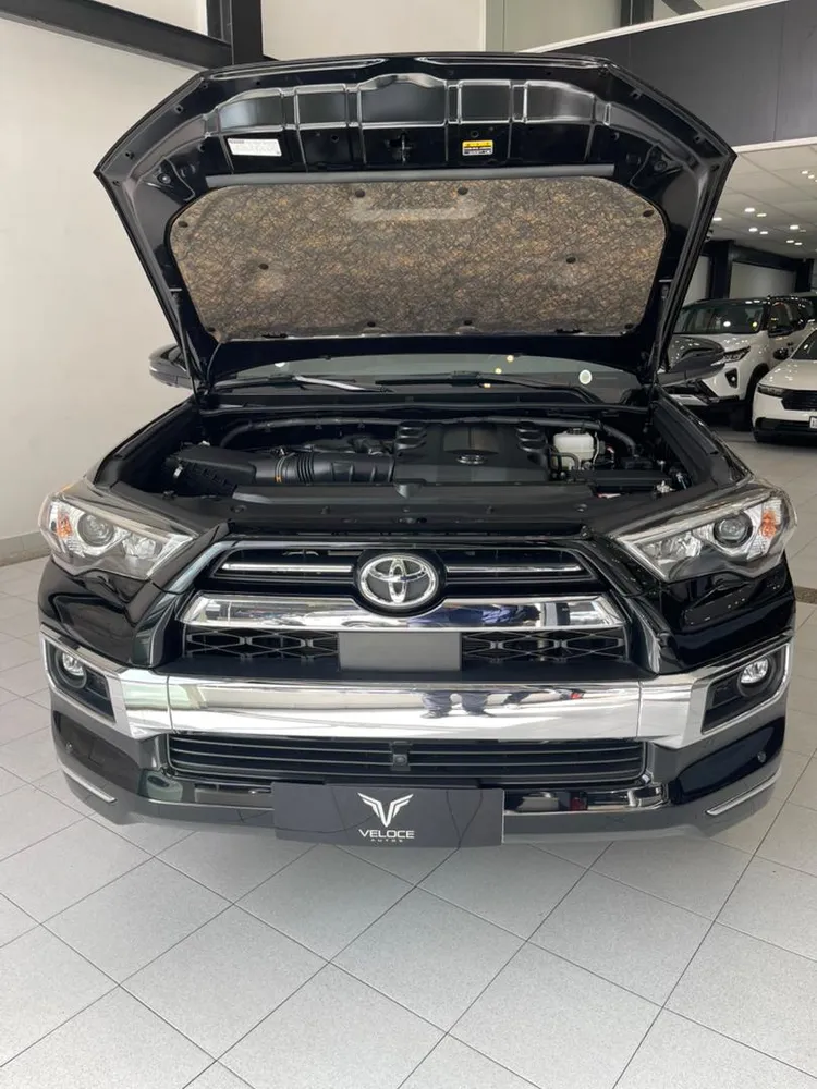 Toyota 4Runner Limited 2024 Negro Caracas