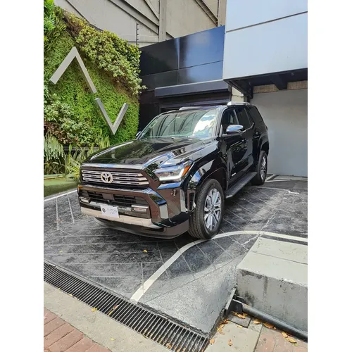 Toyota 4Runner Limited 2026 Negro Caracas