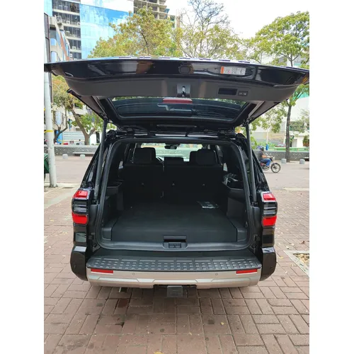 Toyota 4Runner Limited 2026 Negro Caracas