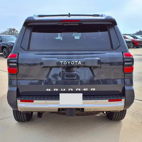 Toyota 4Runner Limited 2026 Gris Caracas