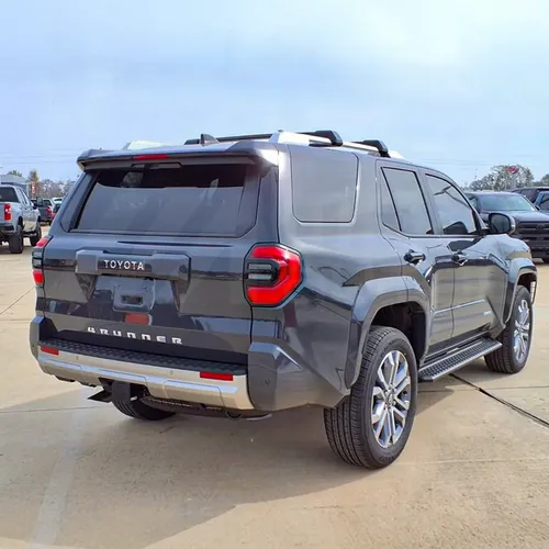 Toyota 4Runner Limited 2026 Gris Caracas
