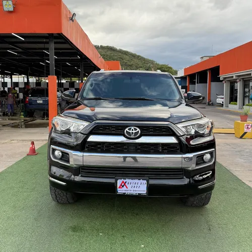 Toyota 4Runner Limited 2015 Negro Lechería