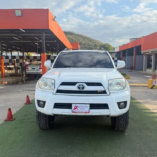 Toyota 4Runner Limited 2007 Blanco Lechería