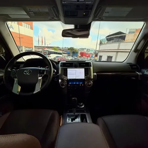 Toyota 4Runner Limited 2024 Plateado Caracas
