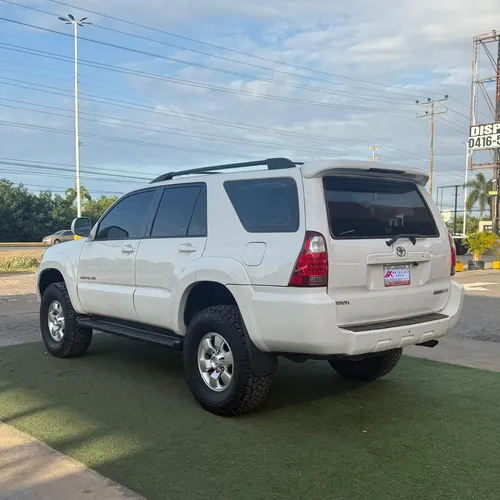 Toyota 4Runner Limited 2007 Blanco Lechería