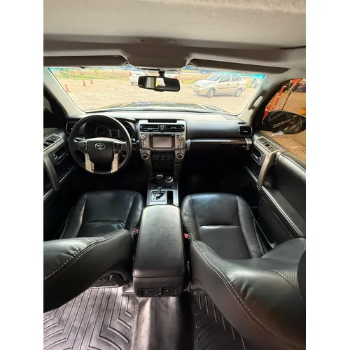 Toyota 4Runner Limited 2015 Negro Lechería