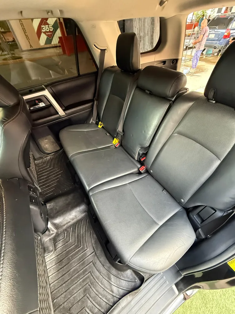 Toyota 4Runner Limited 2015 Negro Lechería
