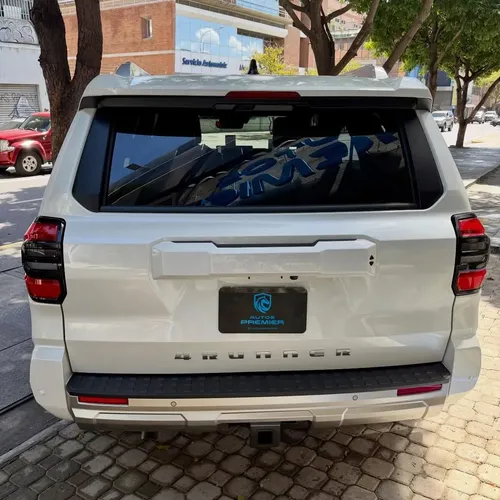 Toyota 4Runner Limited 2025 Blanco Caracas