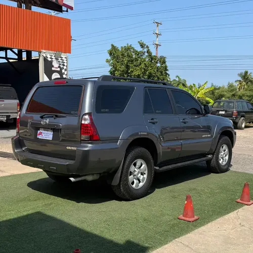 Toyota 4Runner Limited 2008 Blanco Lechería