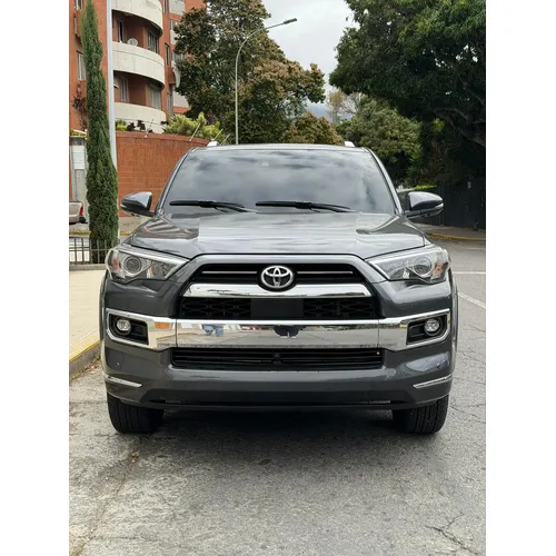 Toyota 4Runner Limited 2023 Gris Caracas