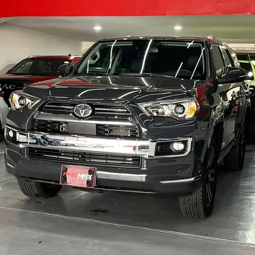 Toyota 4Runner Limited 2024 Gris Caracas