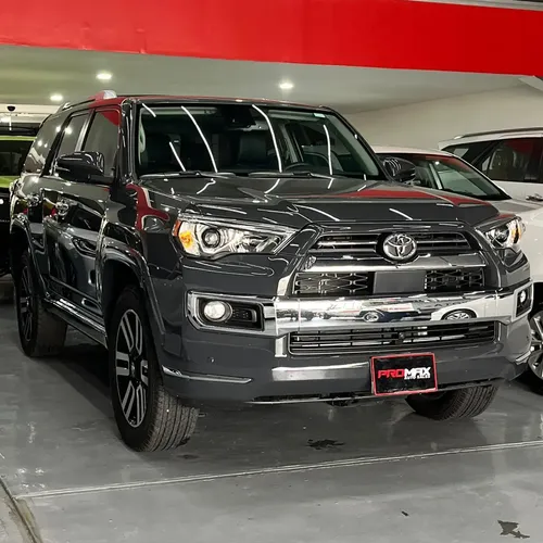 Toyota 4Runner Limited 2024 Gris Caracas