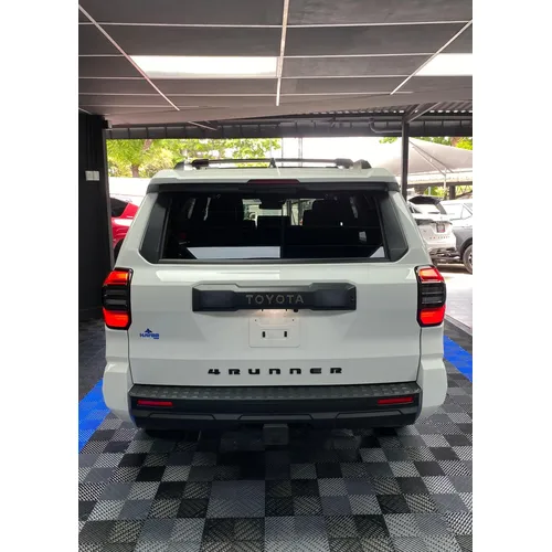 Toyota 4Runner SR5 2025 Blanco Caracas