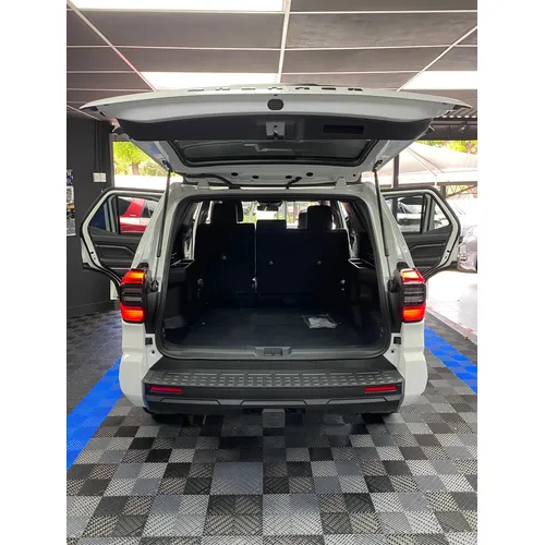 Toyota 4Runner SR5 2025 Blanco Caracas