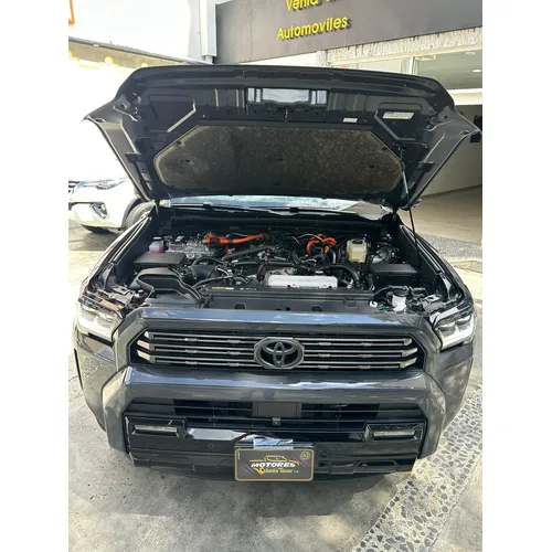 Toyota 4Runner 2025 Gris