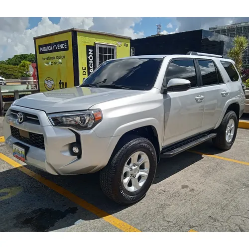 Toyota 4Runner SR5 2024 Plateado Caracas
