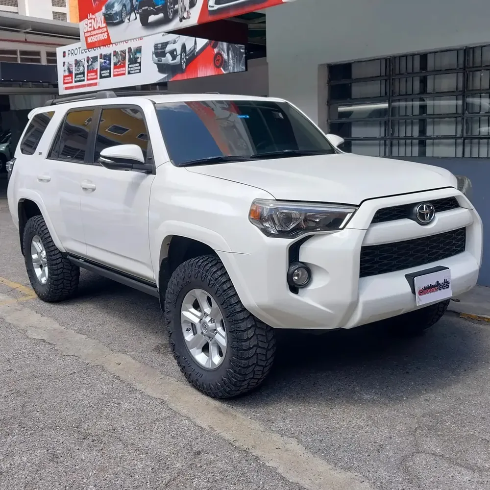 Toyota 4Runner SR5 2017 Rojo Caracas
