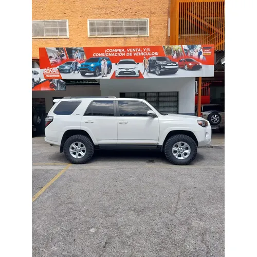 Toyota 4Runner SR5 2017 Blanco Caracas