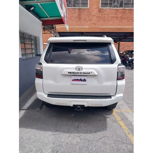 Toyota 4Runner SR5 2017 Blanco Caracas