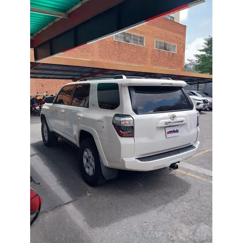 Toyota 4Runner SR5 2017 Blanco Caracas