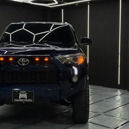Toyota 4Runner SR5 2018 Azul Caracas