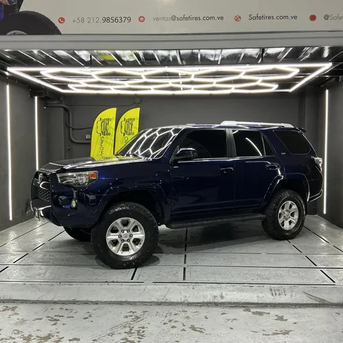 Toyota 4Runner SR5 2018 Azul Caracas