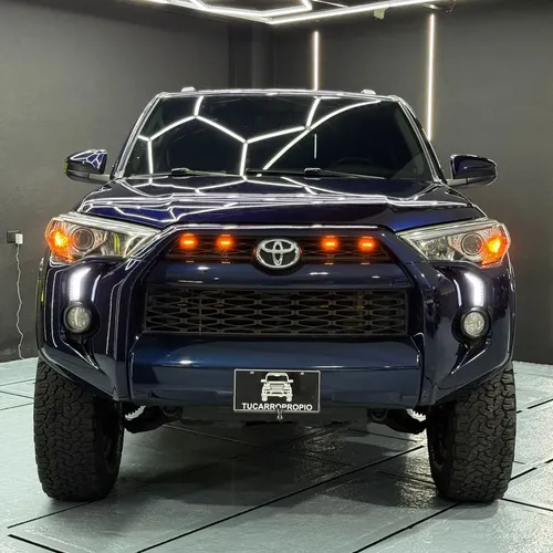 Toyota 4Runner SR5 2018 Azul Caracas