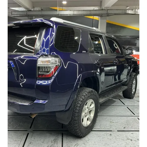 Toyota 4Runner SR5 2018 Azul Caracas