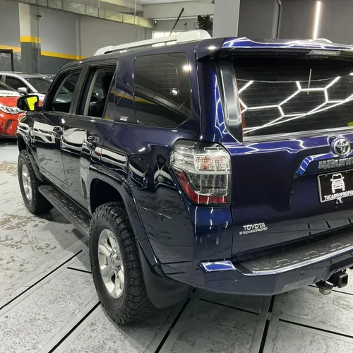 Toyota 4Runner SR5 2018 Azul Caracas