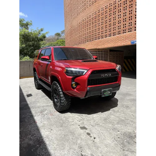 Toyota 4Runner SR5 2019 Rojo Caracas