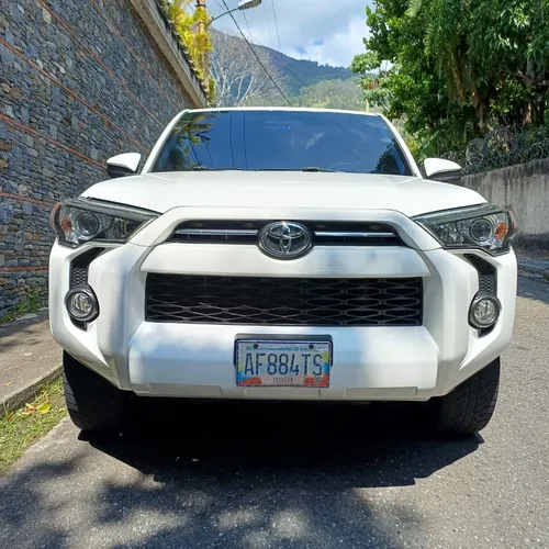Toyota 4Runner SR5 2020 Blanco Caracas