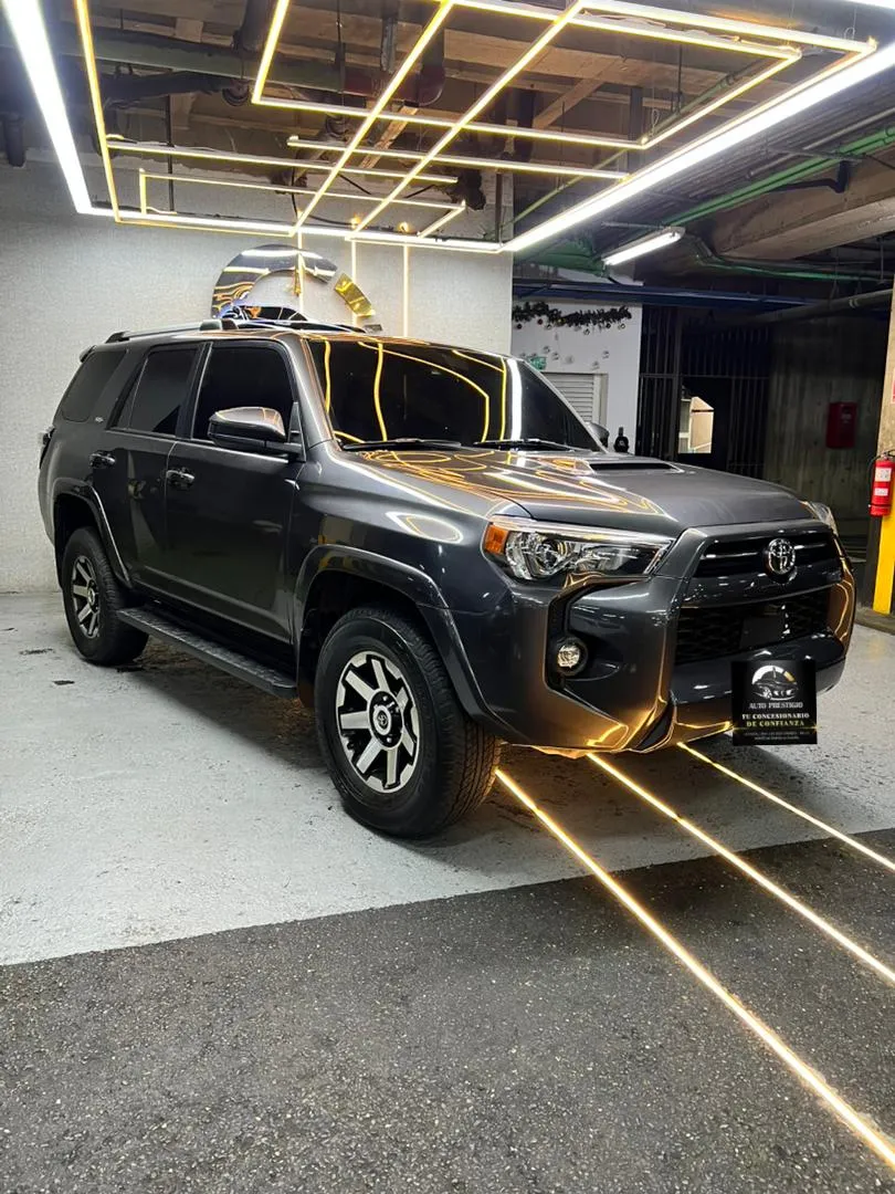 Toyota 4Runner SR5 2021 Negro Caracas