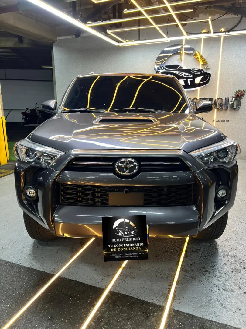 Toyota 4Runner SR5 2021 Negro Caracas