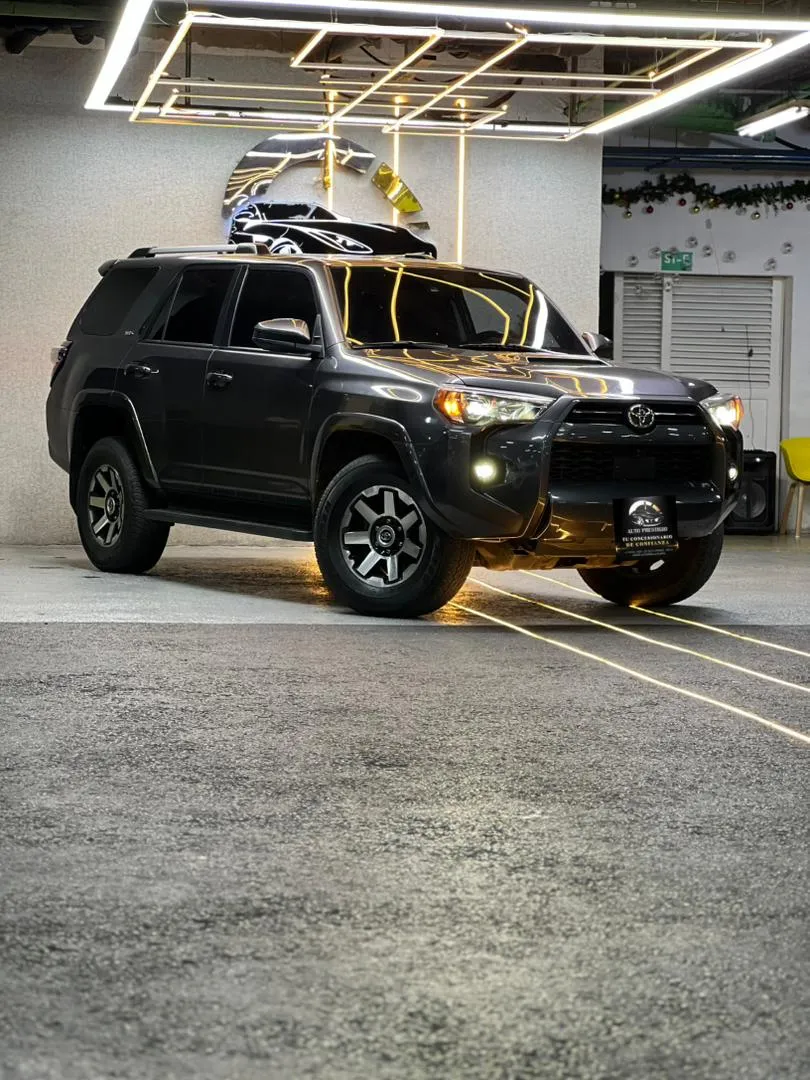 Toyota 4Runner SR5 2021 Negro Caracas