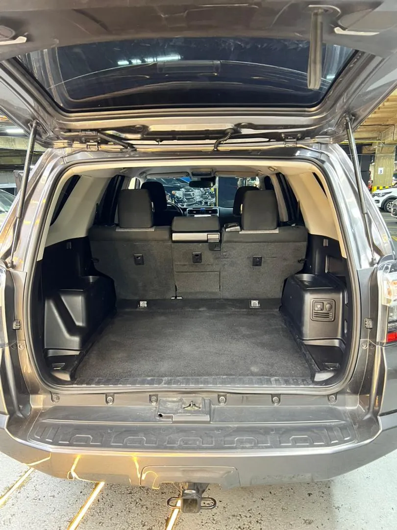 Toyota 4runner Sr5 2021 4x4 negro7