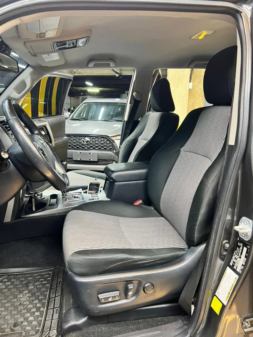 Toyota 4runner Sr5 2021 4x4 negro9