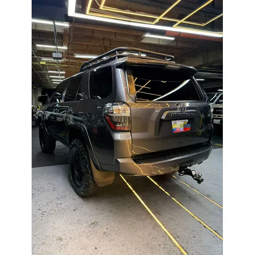 Toyota 4Runner SR5 2021 Negro Caracas