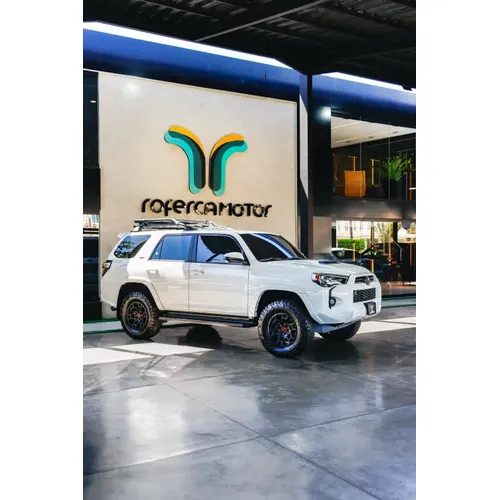 Toyota 4Runner SR5 2022 Blanco Mariño