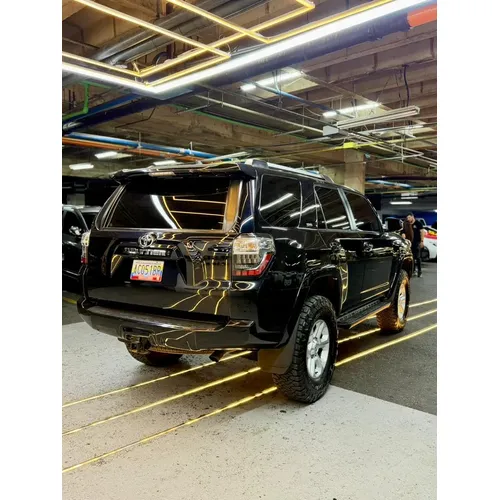 Toyota 4Runner SR5 2022 Negro Caracas