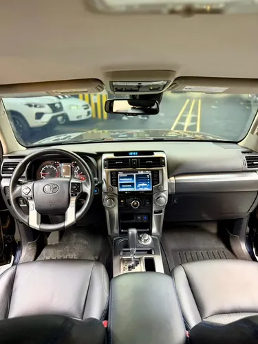 Toyota 4Runner SR5 2022 Negro Caracas