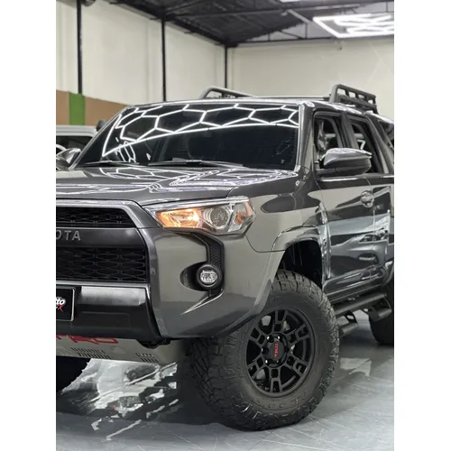 Toyota 4Runner SR5 2024 Gris Caracas