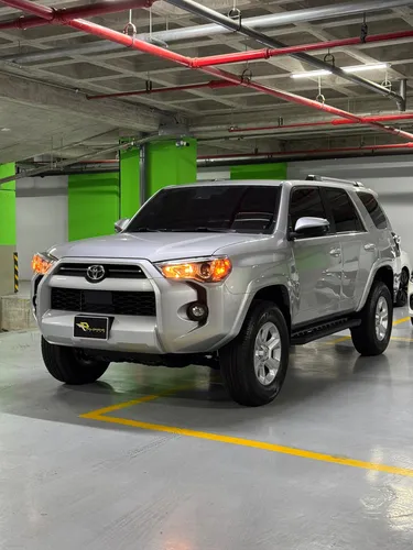 Toyota 4Runner 2024 Plateado Caracas