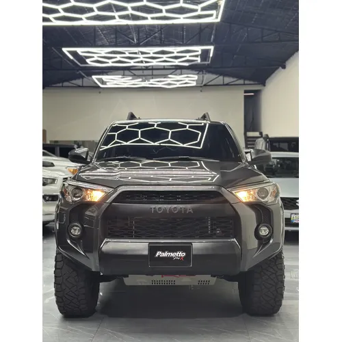 Toyota 4Runner SR5 2024 Gris Caracas
